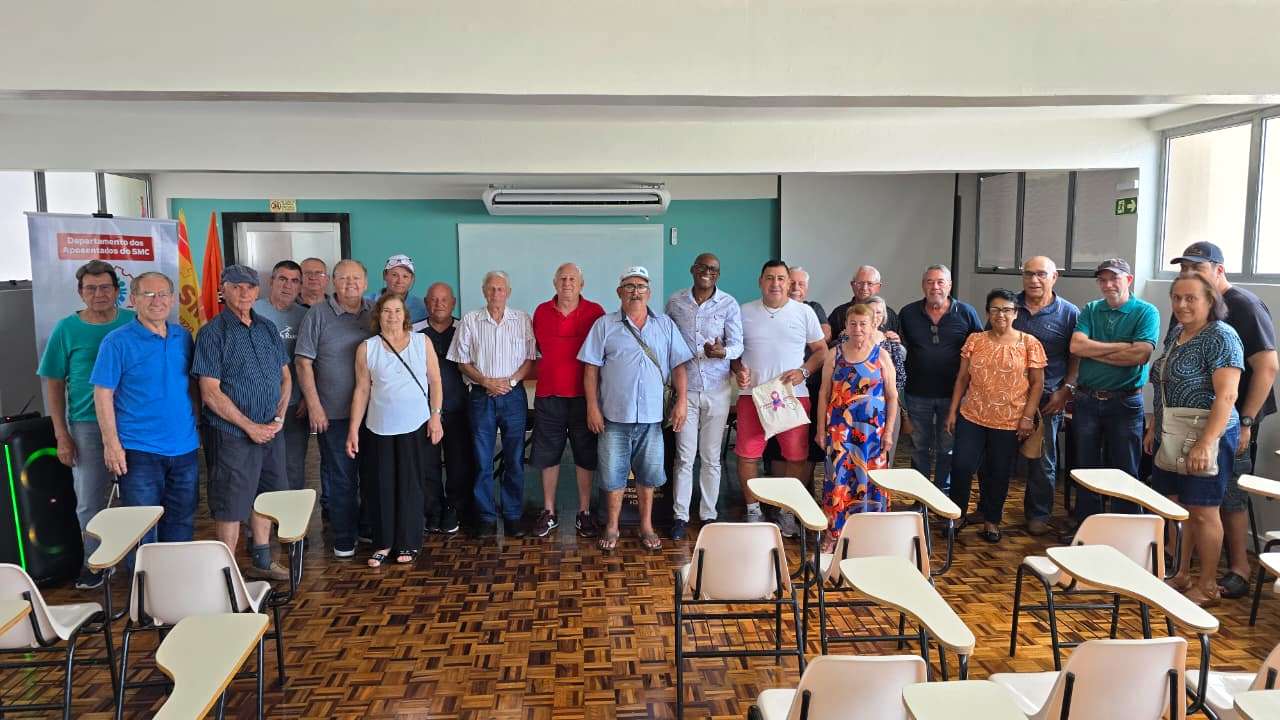 Em última reunião do ano, aposentados metalúrgicos debatem cenário eleitoral de 2026 e pautas da categoria