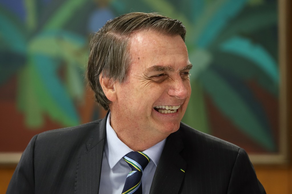 Bolsonaro diz que aceita baixar idade mínima para mulher se aposentar