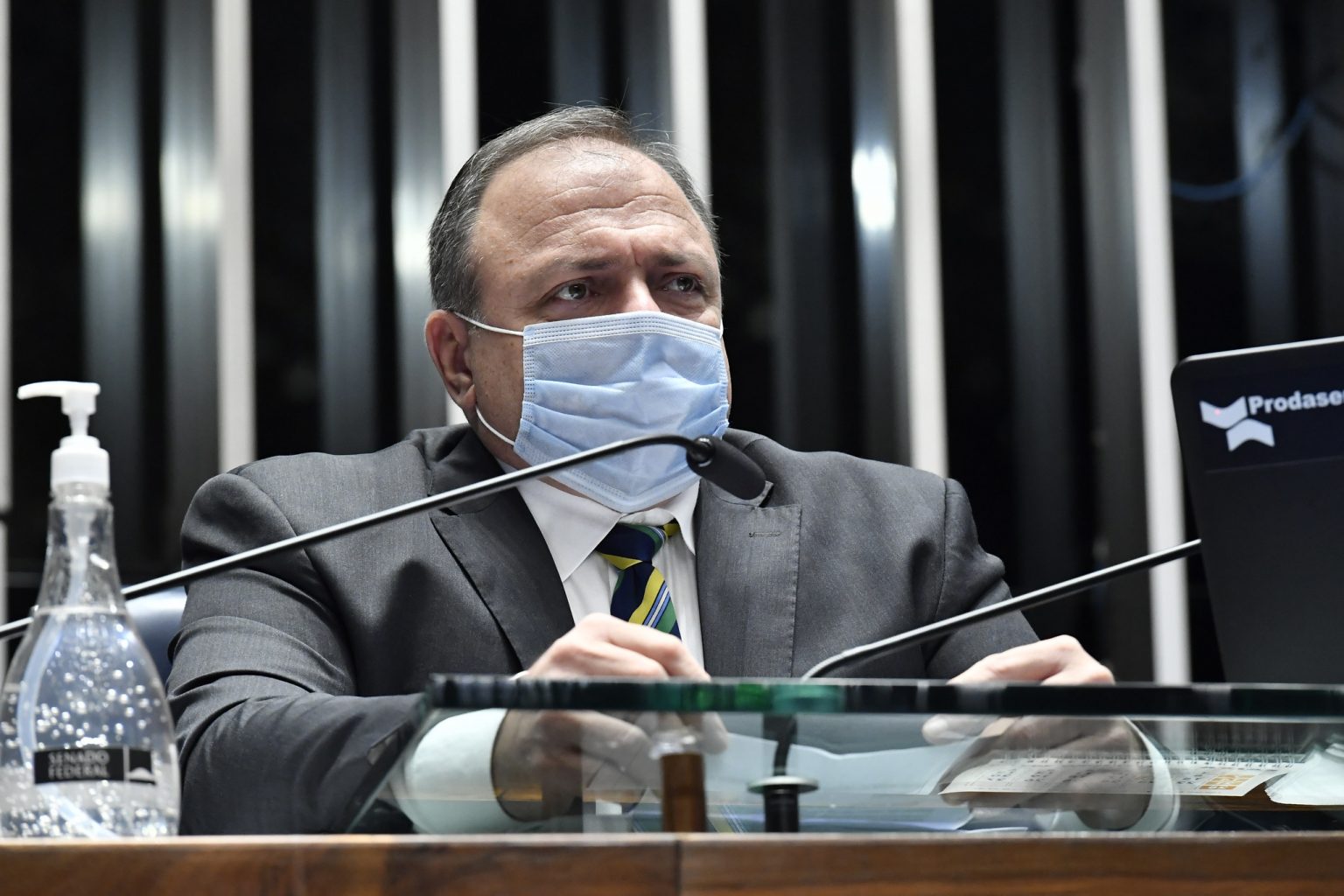 Audiência no Senado: Bolsonaro e Pazuello terão de responder por ‘genocídio’