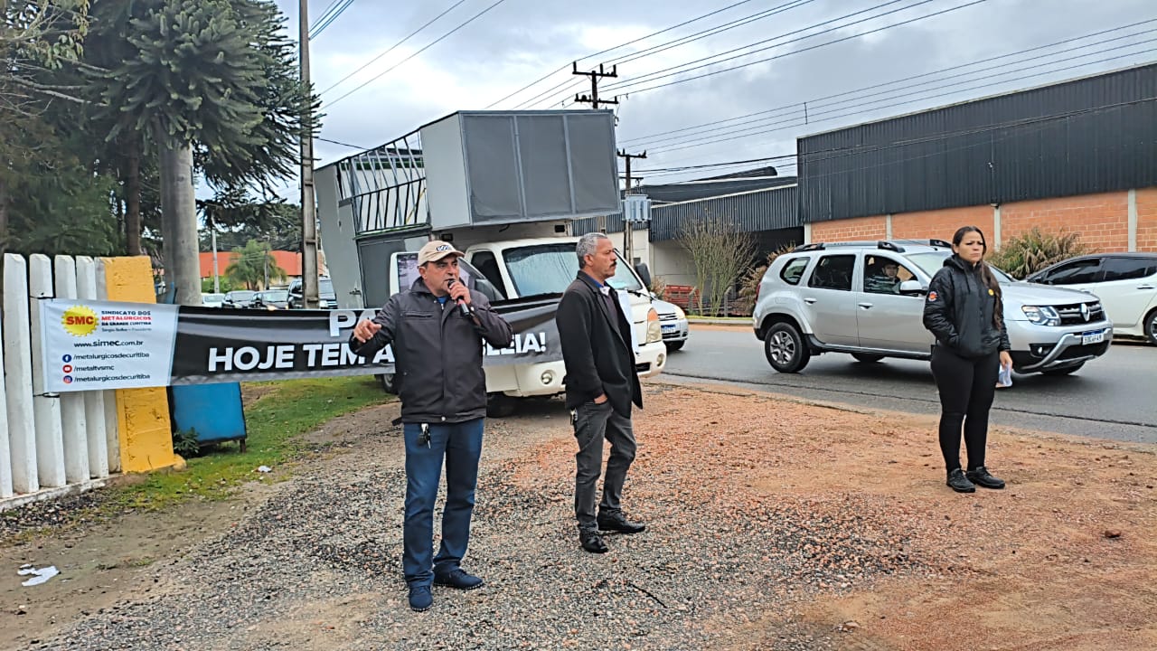 Expoente se nega a assinar pauta de reivindicação e metalúrgicos respondem na mesma moeda  