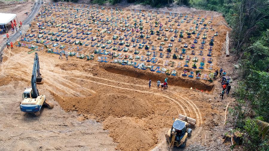 Após boom em enterros, Manaus abre covas coletivas para vítimas de covid-19