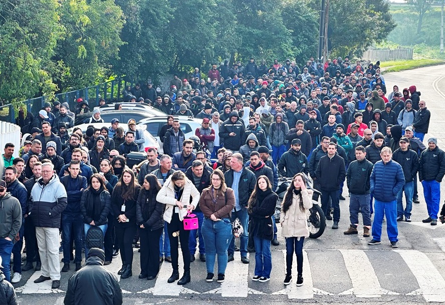 Após 7 dias de mobilização, metalúrgicos da Brafer conquistam o Acordo Coletivo de Trabalho