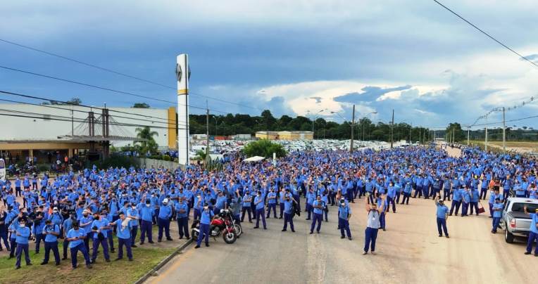 Renault: Metalúrgicos exigem renegociação da PLR e manutenção dos empregos