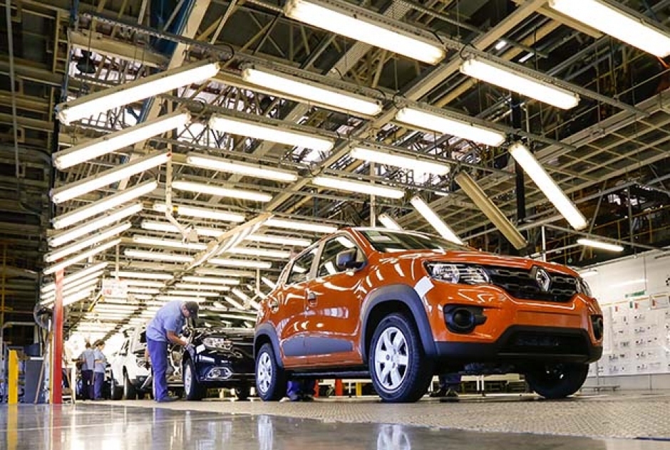 Metalúrgicos da Renault rejeitam proposta de layoff da empresa e de redução salarial sem garantia de PLR