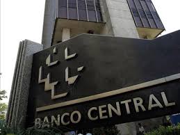 Banco Central reduz para 0,8% estimativa de alta do PIB em 2019