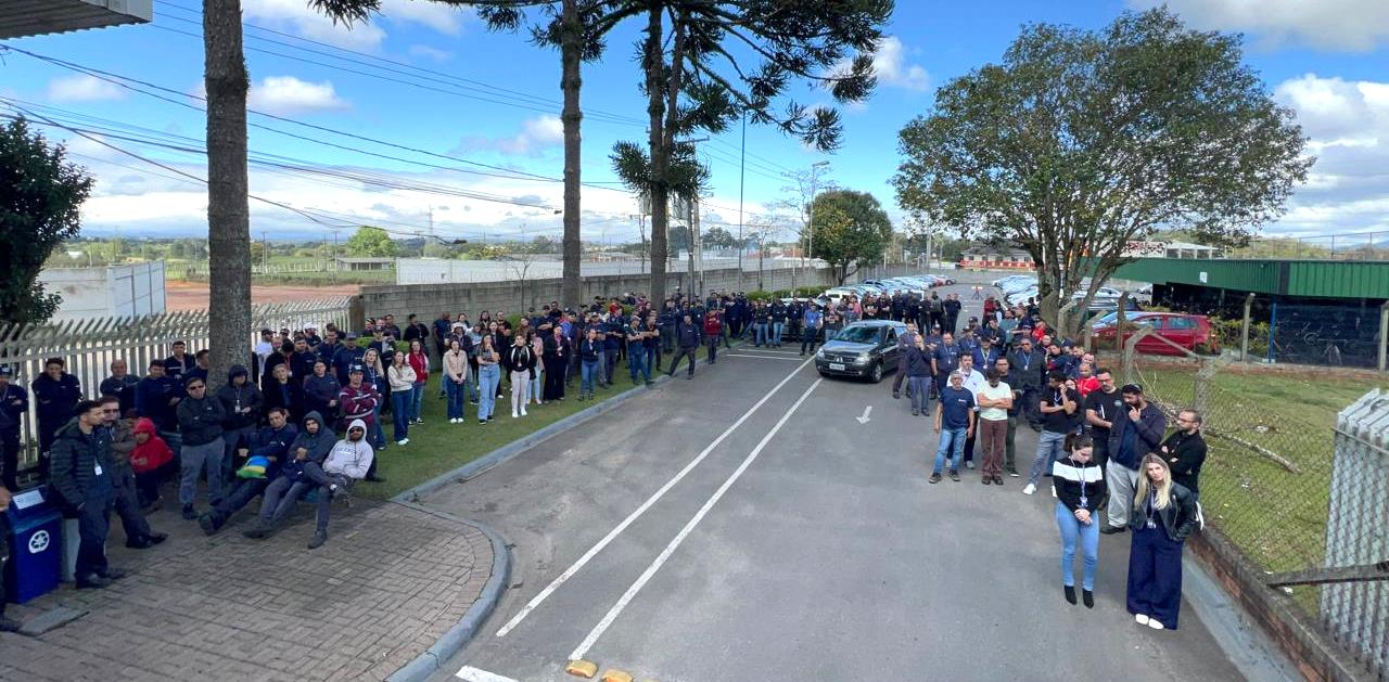 Dipro: Mobilização dos metalúrgicos resulta em acordo com vale-mercado de R$ 1.100,00