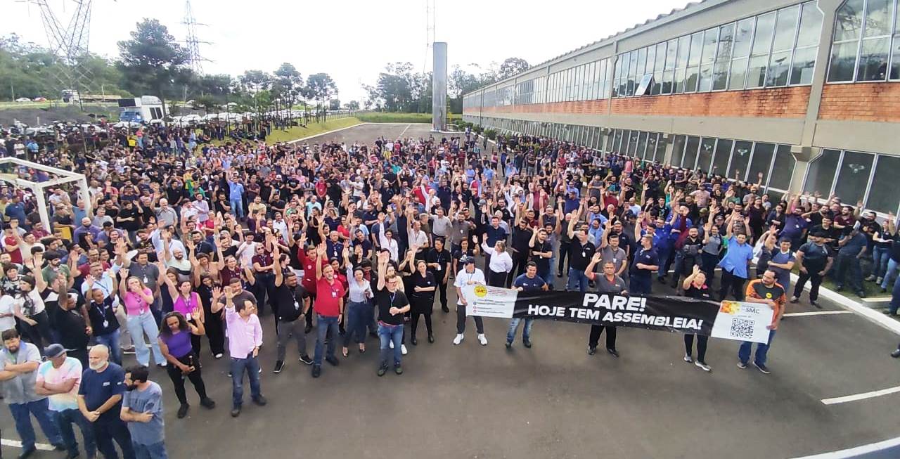 Maioria dos metalúrgicos da WHB aprova proposta com vale-mercado de R$ 1.400,00