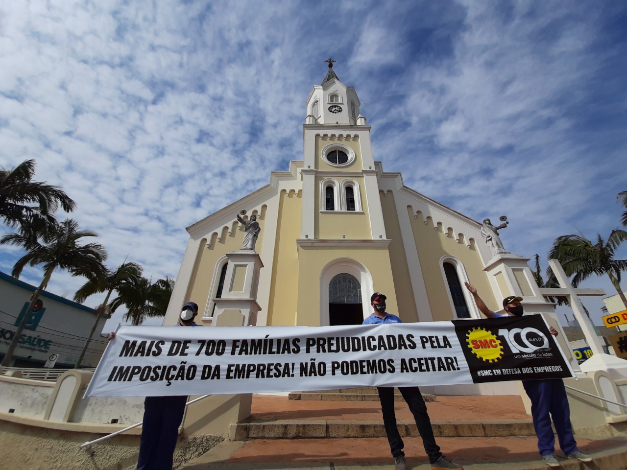 Em Audiência Pública da Assembleia Legislativa do Paraná, Renault se compromete a voltar a debater todos os temas da negociação, inclusive a readmissão dos trabalhadores