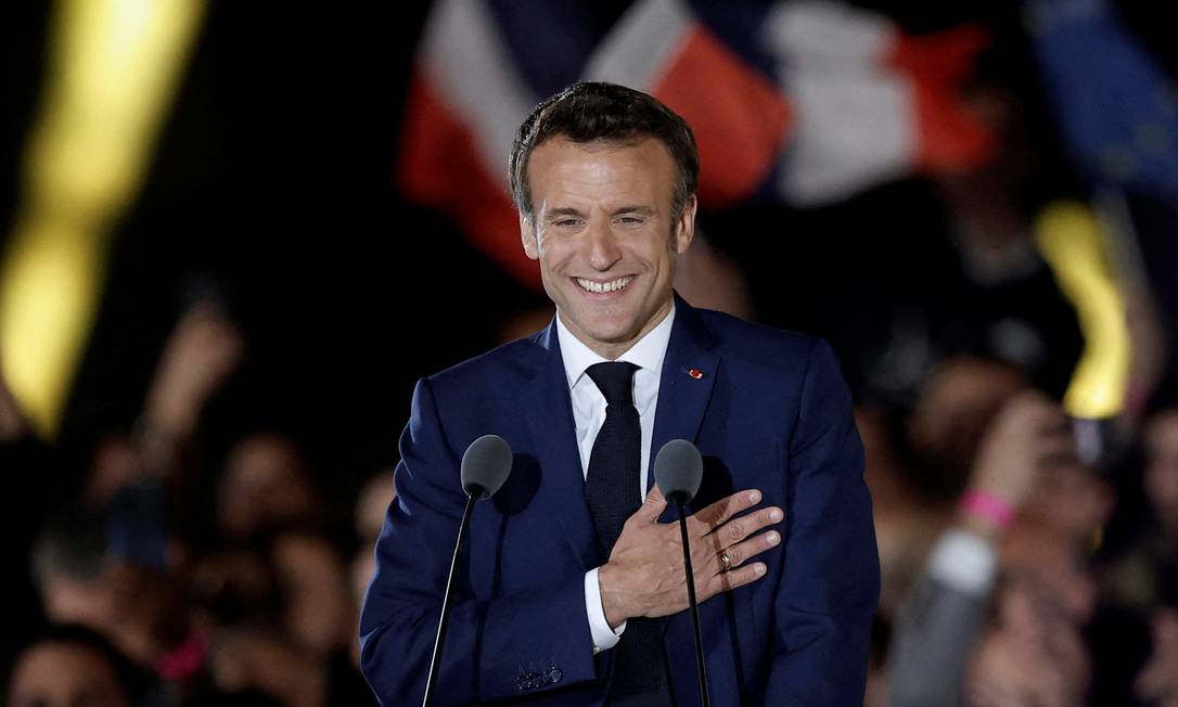 França reelege Macron e derrota extrema direita