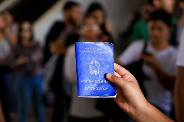 Políticas públicas abandonadas precisam voltar no Paraná e no Brasil