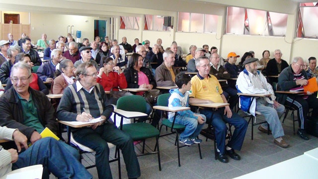Aposentados da Força Paraná realizam sua reunião mensal