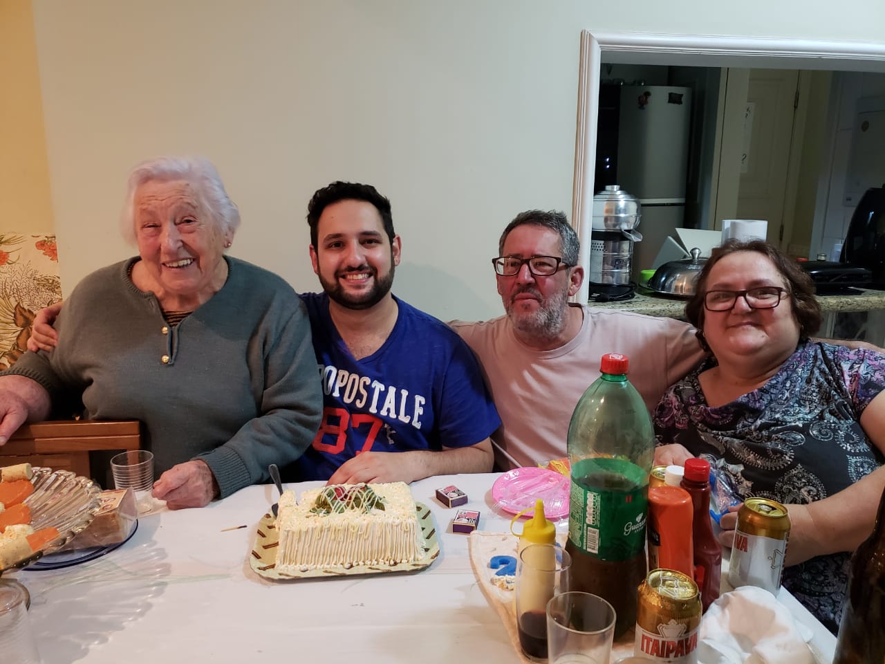 Coronavírus: infectado aos 28 anos, médico perde a mãe e a avó em três dias