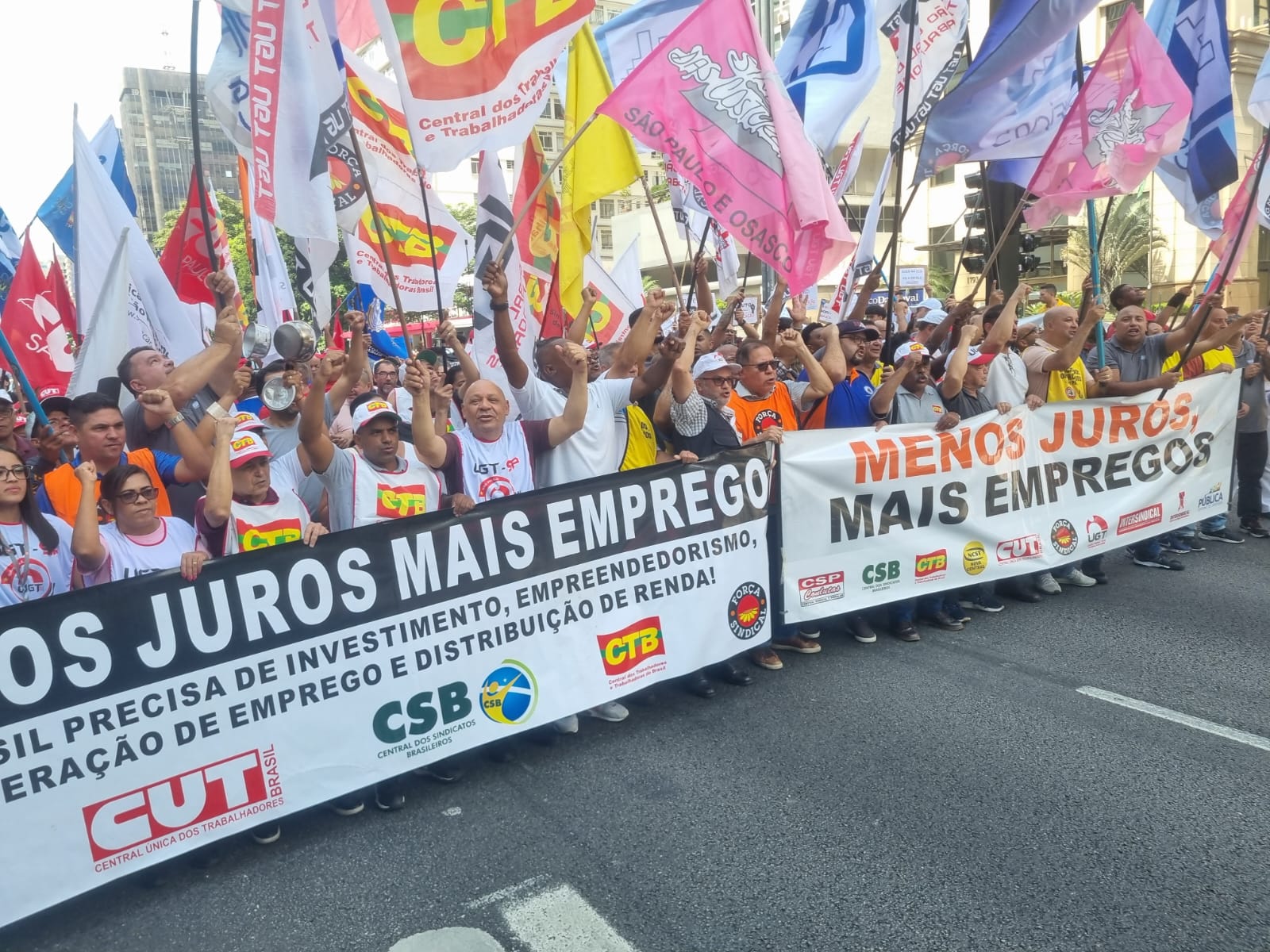 Saúde mental e trabalho: 12 mudanças urgentes