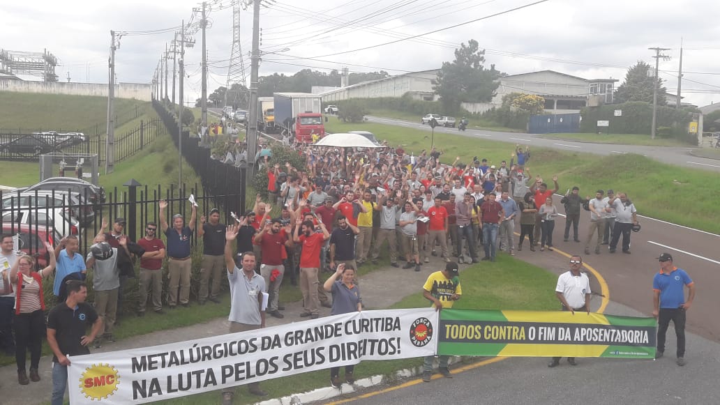 METALÚRGICOS DA AAM DO BRASIL AUTORIZAM SMC INICIAR LUTA PELA DATA-BASE/PLR