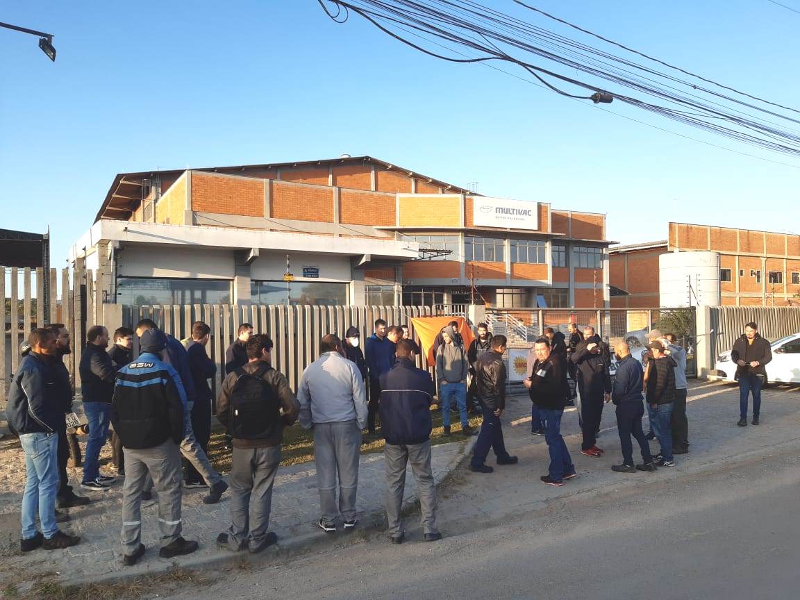Multivac: Metalúrgicos protestam por mais respeito e pela representação do SMC nas negociações