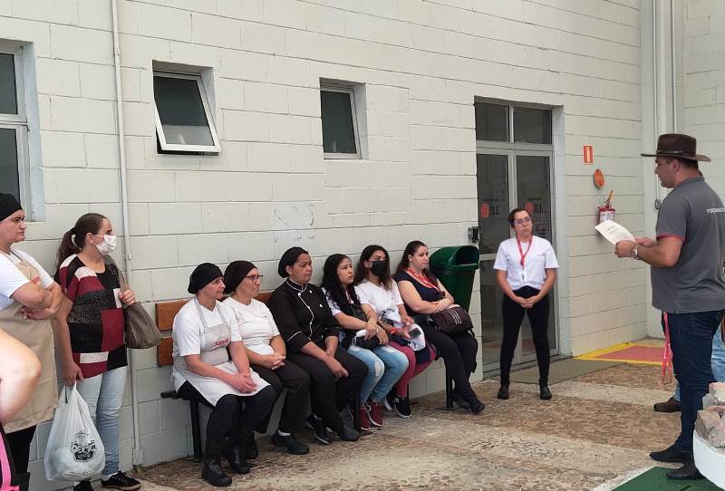 Solidariedade: Mobilização dos metalúrgicos do PIC garante PLR às trabalhadoras do refeitório