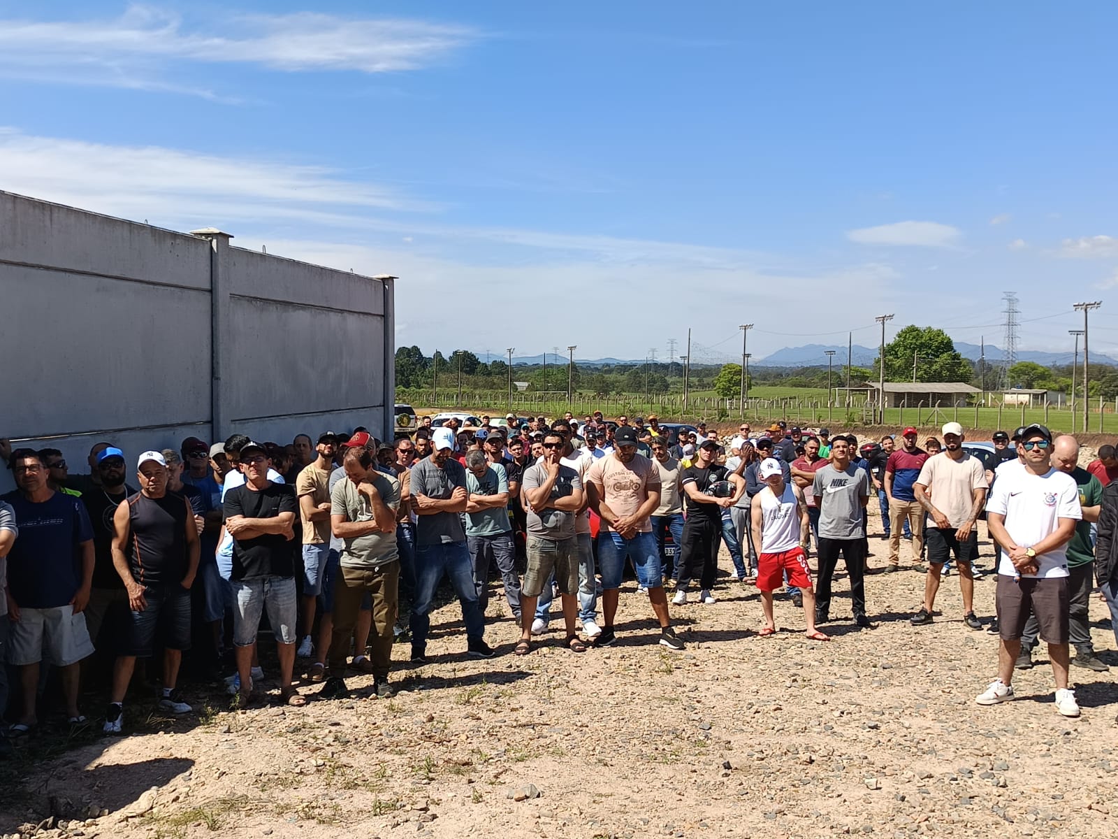 Metalúrgicos da Dipro entram no 2º dia de greve na luta pelo acordo salarial 