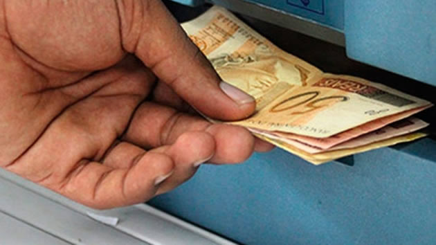 7 em cada 10 trabalhadores vão perder o abono salarial no Paraná