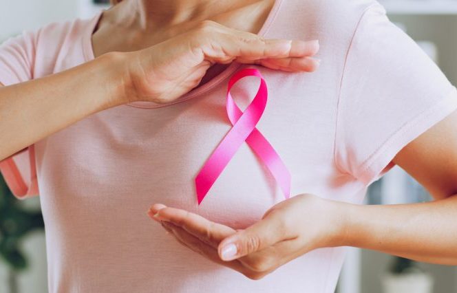 Seminário promove debate sobre inovação e educação no combate ao câncer de mama  Fonte: Agência Câmara de Notícias