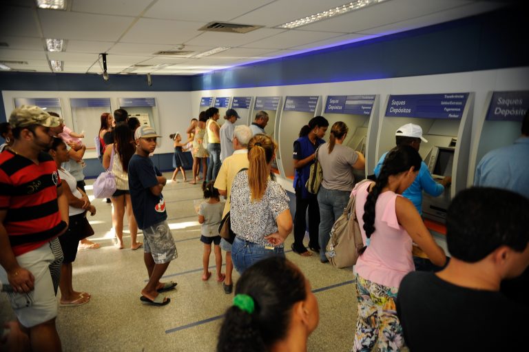 Governo quer liberar FGTS para impulsionar economia