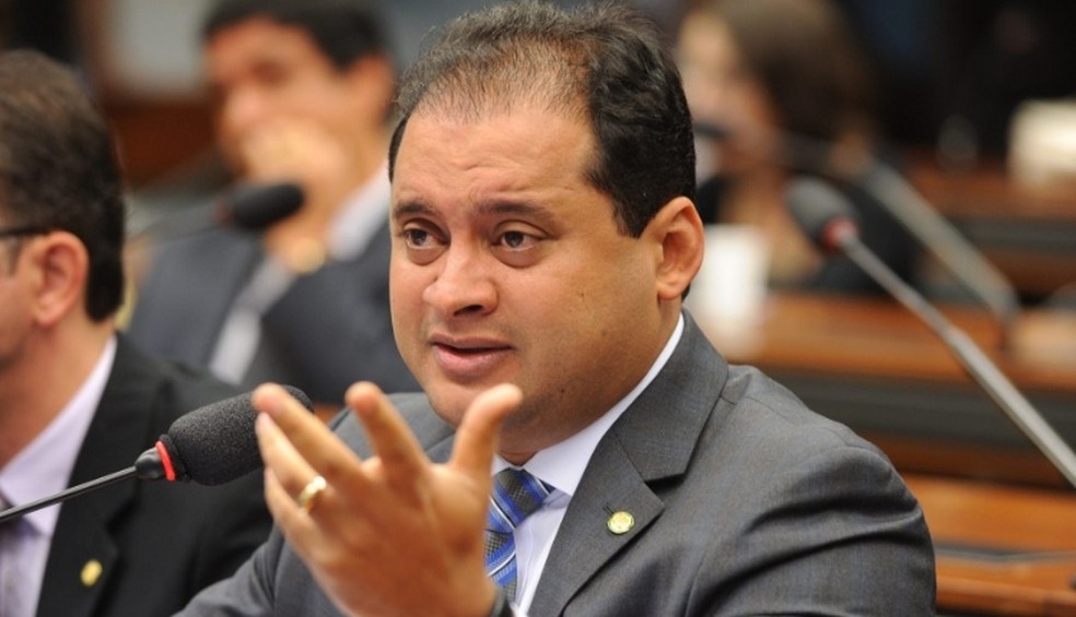 Weverton prevê uma longa sessão para a aprovação da MP 936  Fonte: Agência Senado