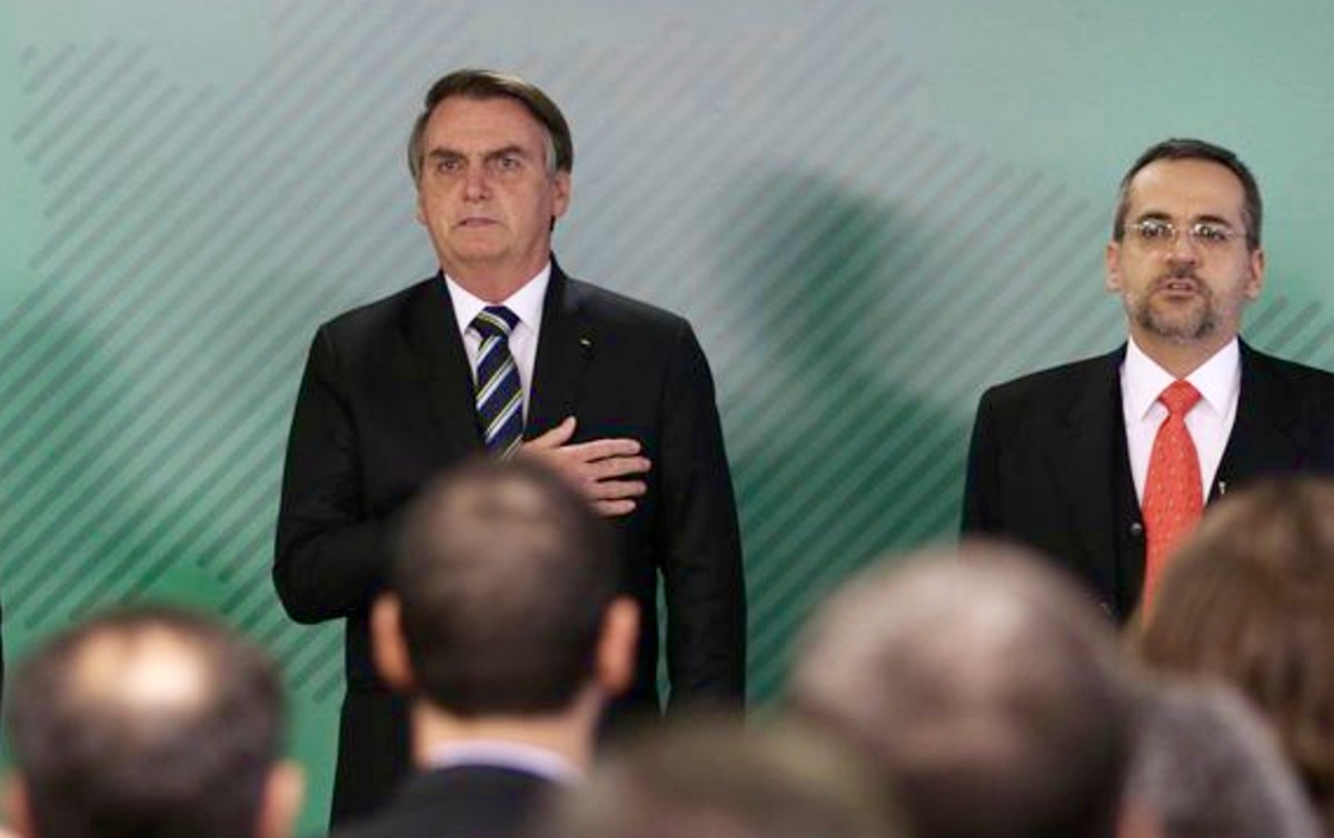 Mais cotados para o MEC seguem ‘política educacional’ olavista