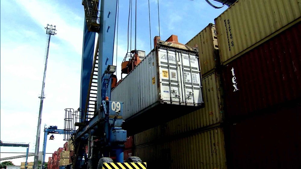 Brasil tem a 3ª maior queda no comércio entre países do G20, diz OCDE