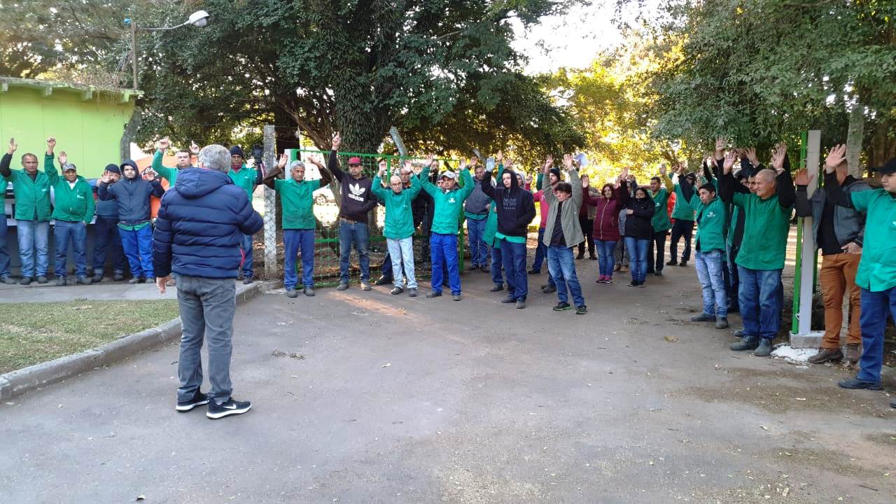 Garra/ADN: Metalúrgicos se mobilizam e empresa deposita férias