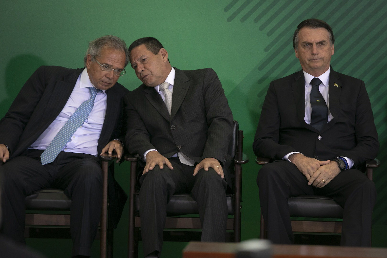 Economia fraca e descontrole de Bolsonaro pioram ambiente para Previdência
