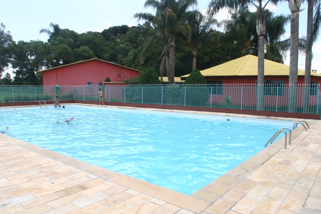 Domingo abrem as piscinas do MetalClube de Campo. Fique ligado nos horários!