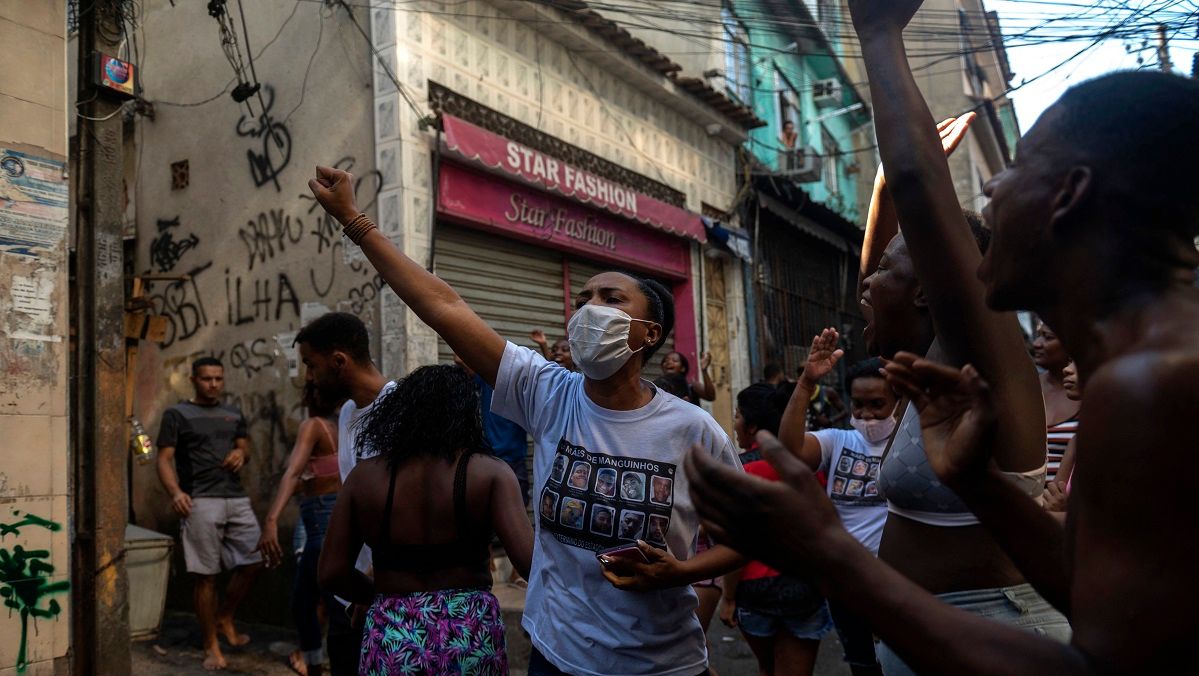 Reinaldo Azevedo: A necropolítica do governo Bolsonaro é aliada das milícias