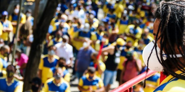 Em greve há um mês, trabalhadores dos Correios fazem atos pelo país nesta quinta 17